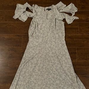 Grey dress with shoulder cutout sleeves